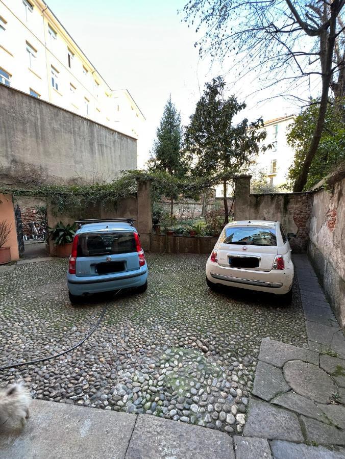 Monolocale In Pieno Centro Apartment Milan Bagian luar foto