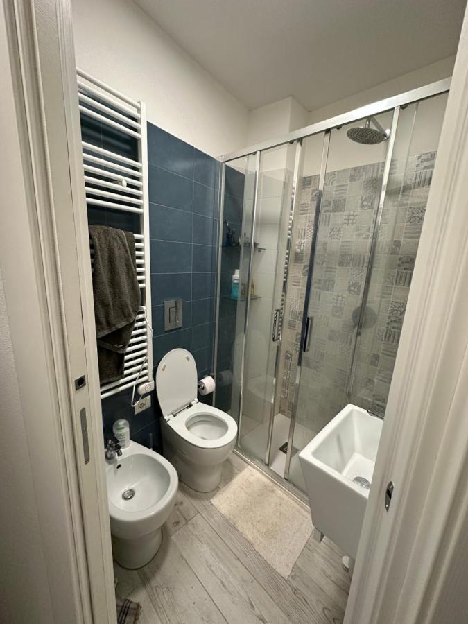 Monolocale In Pieno Centro Apartment Milan Bagian luar foto